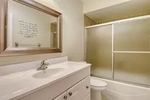 5609 Evergreen Dr, Sarasota, FL 34233 - Photo 29