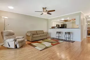 5609 Evergreen Dr, Sarasota, FL 34233 - Photo 11