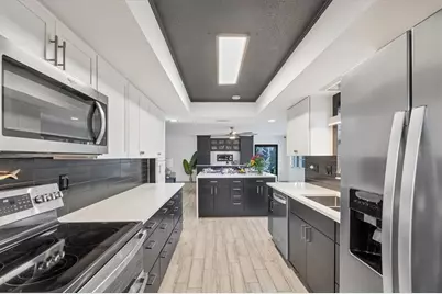 527 Bellaire Drive, Venice, FL 34293 - Photo 9