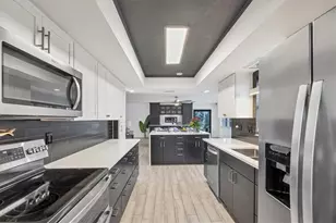 527 Bellaire Dr, Venice, FL 34293 - Photo 9