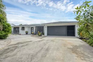 527 Bellaire Dr, Venice, FL 34293 - Photo 3