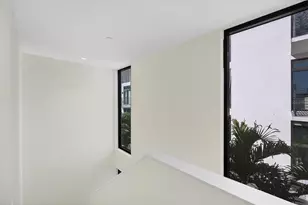 1558 4th St, Sarasota, FL 34236 - Photo 17