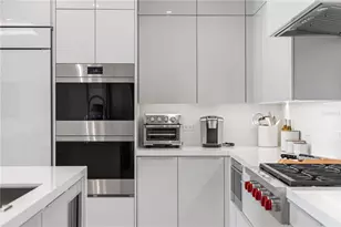 1581 Gulf of Mexico Dr, Longboat Key, FL 34228 - Photo 29