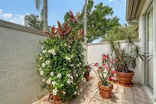 3933 Chatsworth Greene, Sarasota, FL 34235 - Photo 7