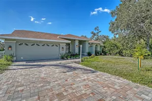 5402 60th Street E, Bradenton, FL 34203 - Photo 1