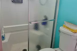 10315 Cortez Rd W, Bradenton, FL 34210 - Photo 9