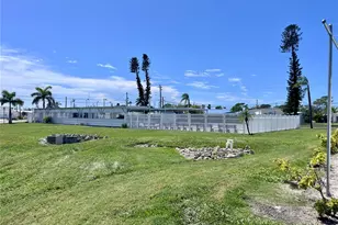 10315 Cortez Rd W, Bradenton, FL 34210 - Photo 15