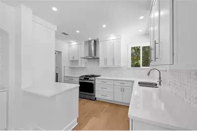 860 Snell Isle Boulevard NE, Saint Petersburg, FL 33704 - Photo 17