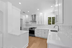 860 Snell Isle Blvd NE, Saint Petersburg, FL 33704 - Photo 17