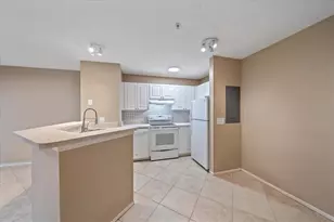 850 S Tamiami Trail, Sarasota, FL 34236 - Photo 9