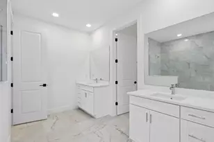 12815 Morning Mist Pl, Venice, FL 34293 - Photo 21