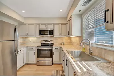 9718 Hernando Court, Bradenton, FL 34210 - Photo 5