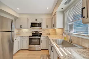 9718 Hernando Ct, Bradenton, FL 34210 - Photo 5