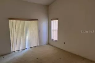 8469 Cypress Lake Cir, Sarasota, FL 34243 - Photo 5