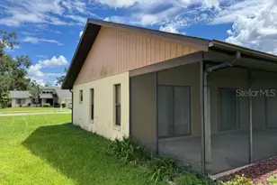 8469 Cypress Lake Cir, Sarasota, FL 34243 - Photo 17