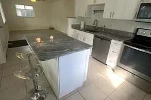 4731 Violet Ave, Sarasota, FL 34233 - Photo 3