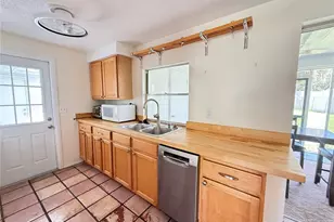 305 Bay Vista Ave, Osprey, FL 34229 - Photo 7