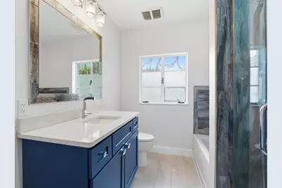 418 Edwards Drive, Sarasota, FL 34243 - Photo 15