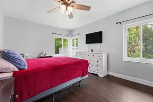 418 Edwards Dr, Sarasota, FL 34243 - Photo 27