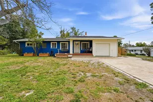 418 Edwards Dr, Sarasota, FL 34243 - Photo 1