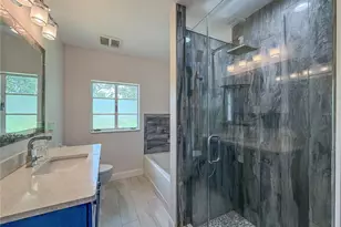 418 Edwards Dr, Sarasota, FL 34243 - Photo 15