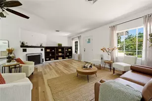 418 Edwards Dr, Sarasota, FL 34243 - Photo 11