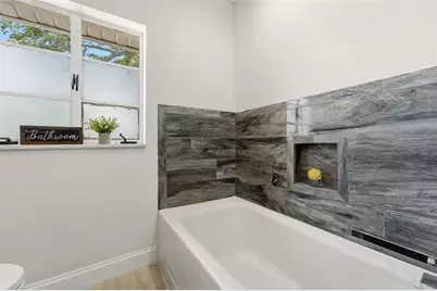 418 Edwards Drive, Sarasota, FL 34243 - Photo 25