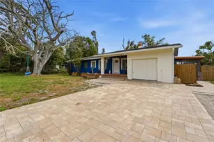 418 Edwards Dr, Sarasota, FL 34243 - Photo 3