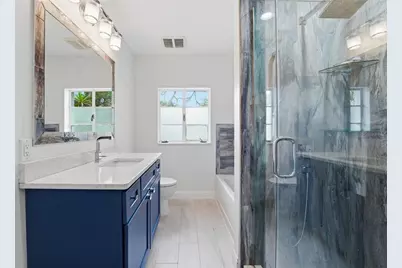 418 Edwards Drive, Sarasota, FL 34243 - Photo 13