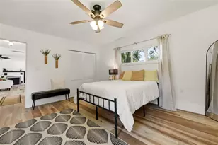 418 Edwards Dr, Sarasota, FL 34243 - Photo 27