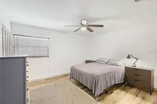 3364 Ramblewood Way, Sarasota, FL 34237 - Photo 9