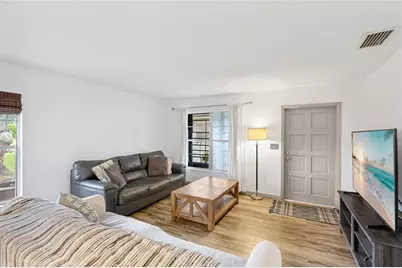 3364 Ramblewood Way, Sarasota, FL 34237 - Photo 5