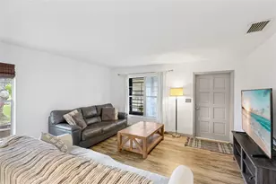 3364 Ramblewood Way, Sarasota, FL 34237 - Photo 5