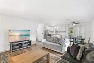 3364 Ramblewood Way, Sarasota, FL 34237 - Photo 7