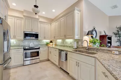 3430 77th Street W #303, Bradenton, FL 34209 - Photo 9