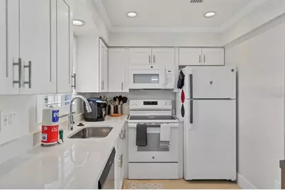 5830 Midnight Pass Road #54, Sarasota, FL 34242 - Photo 9