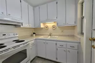 390 301 Blvd W, Bradenton, FL 34205 - Photo 7