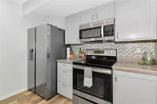 6145 Bonaventure Ct, Sarasota, FL 34243 - Photo 13