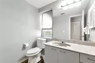 6145 Bonaventure Ct, Sarasota, FL 34243 - Photo 31