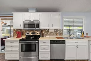 5707 45th St E, Bradenton, FL 34203 - Photo 7