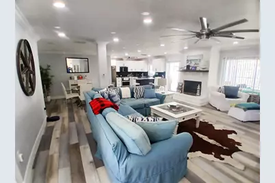 4131 Center Gate Boulevard, Sarasota, FL 34233 - Photo 13