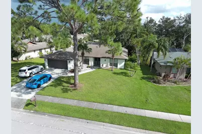 4131 Center Gate Boulevard, Sarasota, FL 34233 - Photo 3