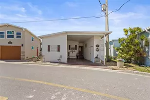 33 Starboard Dr, Venice, FL 34285 - Photo 3