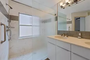 7349 Regina Royale, Sarasota, FL 34238 - Photo 35