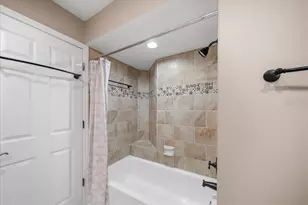 4321 Presidential Ave Cir E, Bradenton, FL 34203 - Photo 17