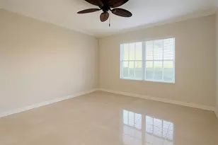 5264 Bouchard Cir, Sarasota, FL 34238 - Photo 9