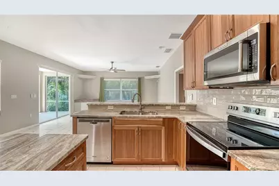 4010 Green Tree Avenue, Sarasota, FL 34233 - Photo 17