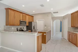 4010 Green Tree Ave, Sarasota, FL 34233 - Photo 11