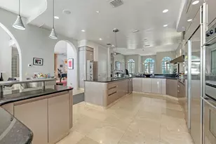 865 Longboat Club Rd, Longboat Key, FL 34228 - Photo 17