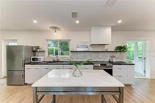 302 San Marco Dr, Venice, FL 34285 - Photo 9